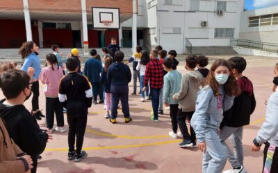 EL CIUDAD DE HUELVA VISITA EL COLEGIO JOSÉ OLIVA